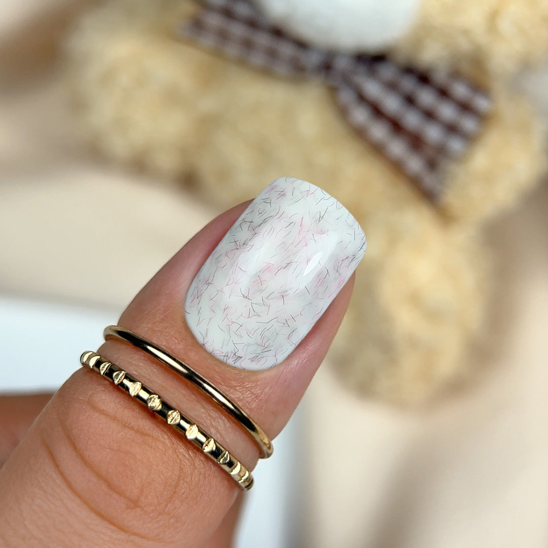 581 Fluffy Cuddle gel polish 10g