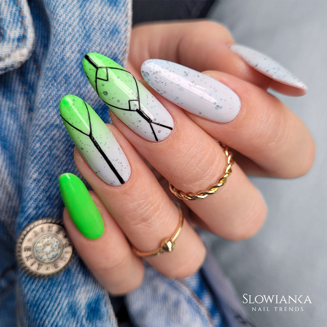 371 Kelly Green Гел Лак Зелен 8g